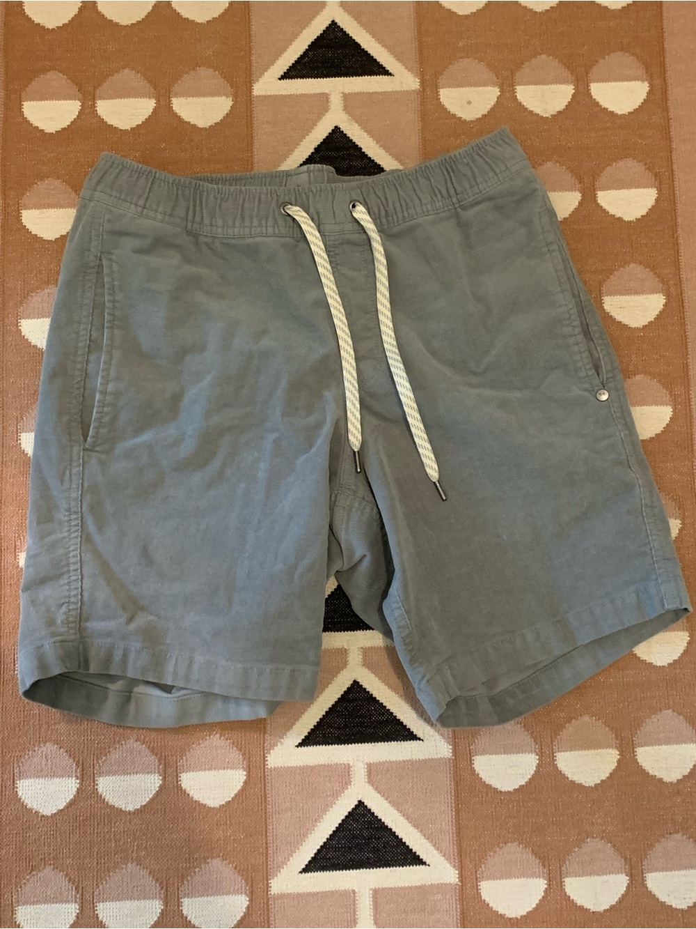 Vuori Men’s Optimist Corduroy Shorts 8”